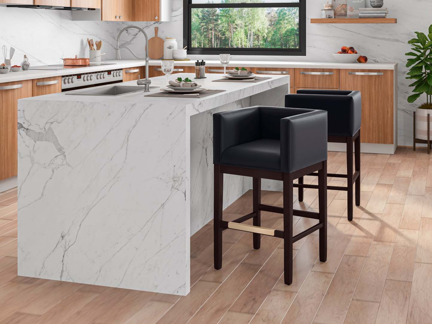 Manhattan Comfort Kingsley 38 Beech Wood Barstool - Black &amp; Dark Walnut|Tabouret bar Kingsley de Manhattan Comfort de 38 po en hêtre - noir et noyer foncé