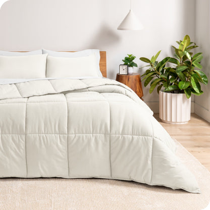 Ensemble de couette hypoallergénique Bare Home en duvet synthétique