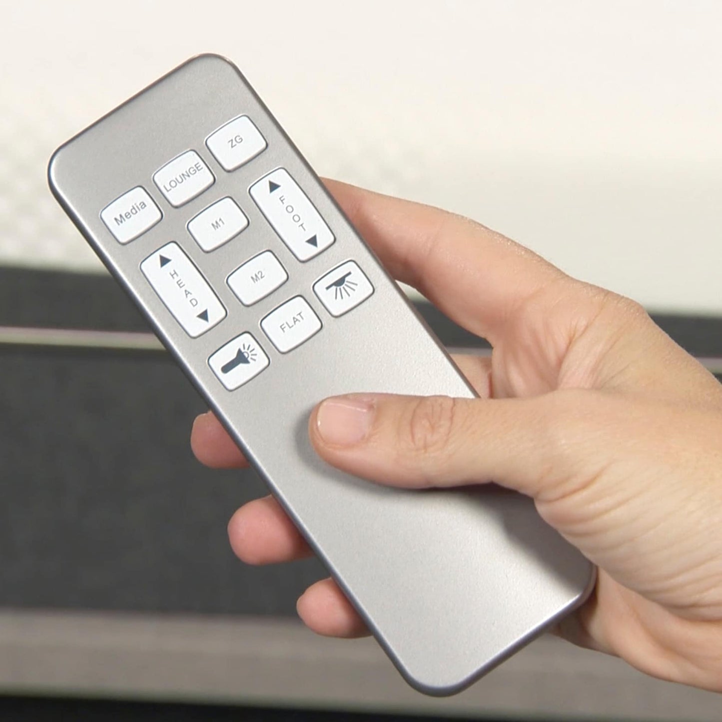 Ensemble matelas et lit ajustable ComforPedic de BeautyRest de 35,5 cm (14 pouces).