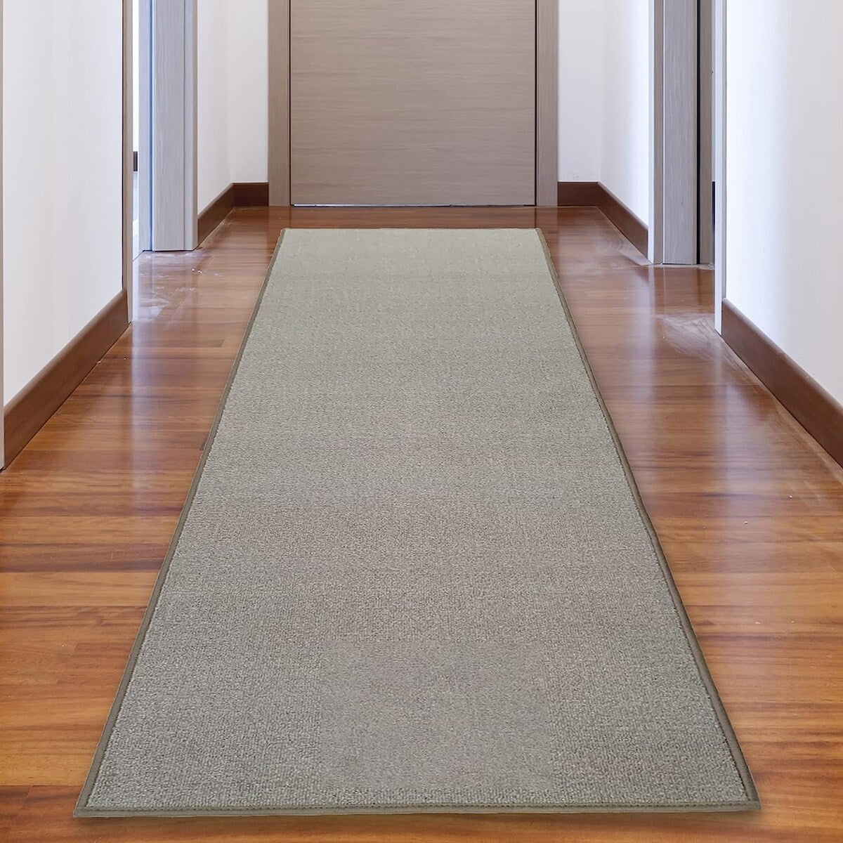Tapis de couloir sur mesure, uni, beige, marron ou rouge, avec dos en caoutchouc antidérapant - Largeur : 66 cm (26 pouces) x longueur au choix