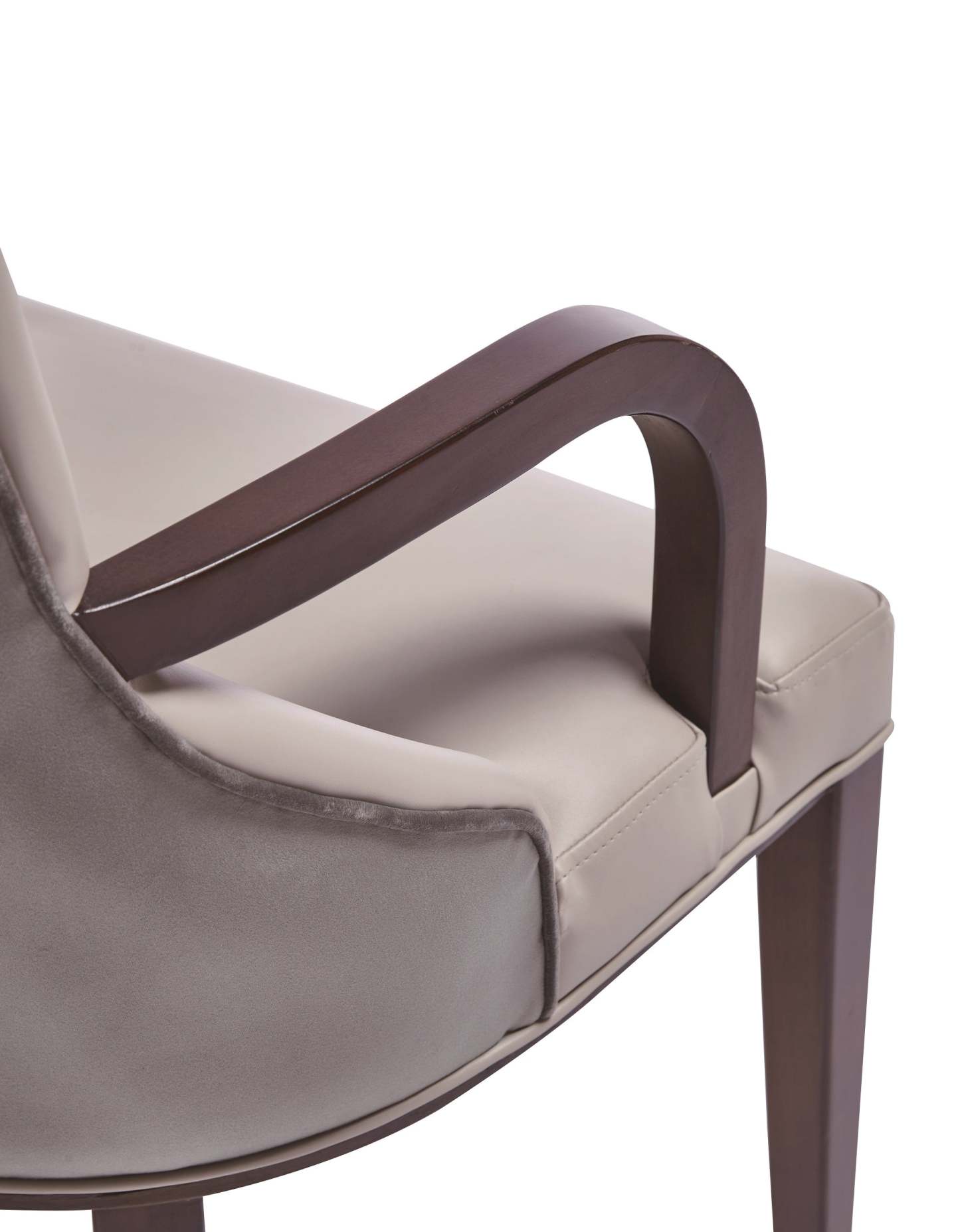 Manhattan Comfort Shubert Modern Faux Leather &amp; Velvet Dining Armchair - Light Grey|Chaise de salle à manger à accoudoirs moderne Shubert de Manhattan Comfort en similicuir et velours - gris clair