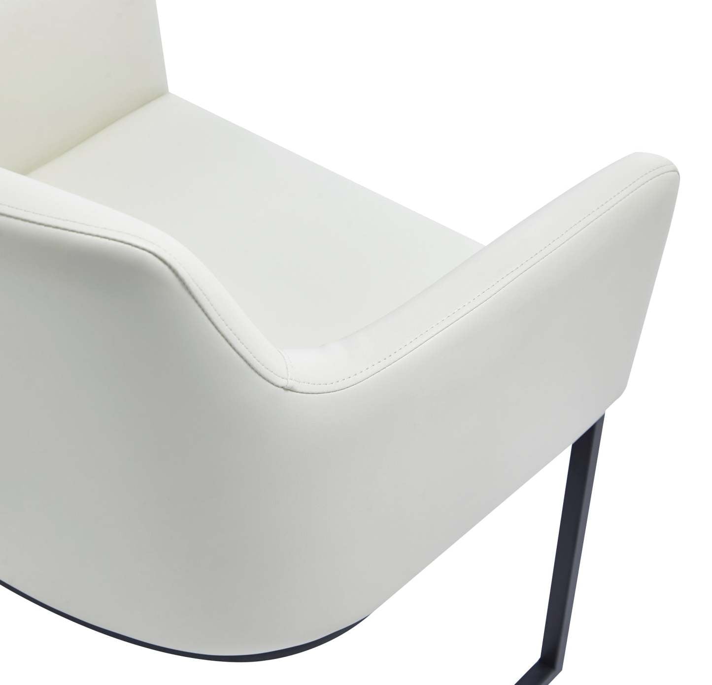 Manhattan Comfort Modern Serena Dining Chair Rembourré en similicuir avec pieds en acier - Crème|Chaise de salle à manger à accoudoirs moderne Serena de Manhattan Comfort revêtue de similicuir avec pattes en acier - crème