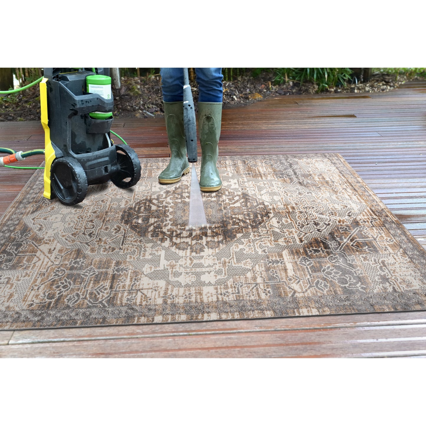 Tapis d'intérieur/extérieur traditionnel vieilli World Rug Gallery