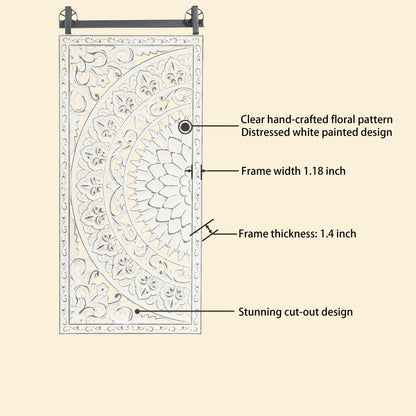 Ensemble de 2 tableaux muraux en bois blanc ivoire vieilli, représentant des fleurs et ornés de détails noirs.