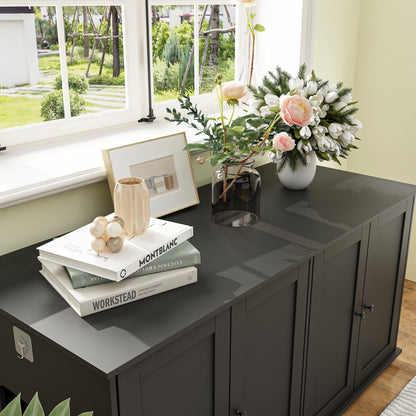 Meubles dissimulant la litière pour chat dans une salle de bain privée pour animaux de compagnie