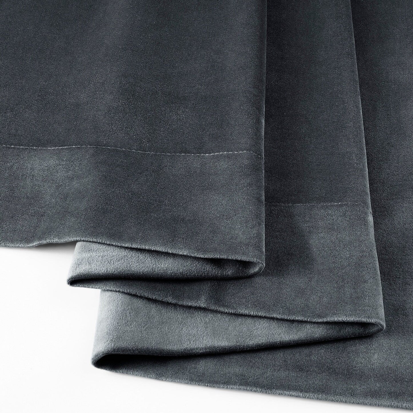 Rideau occultant en velours signature Exclusive Fabrics (1 panneau)