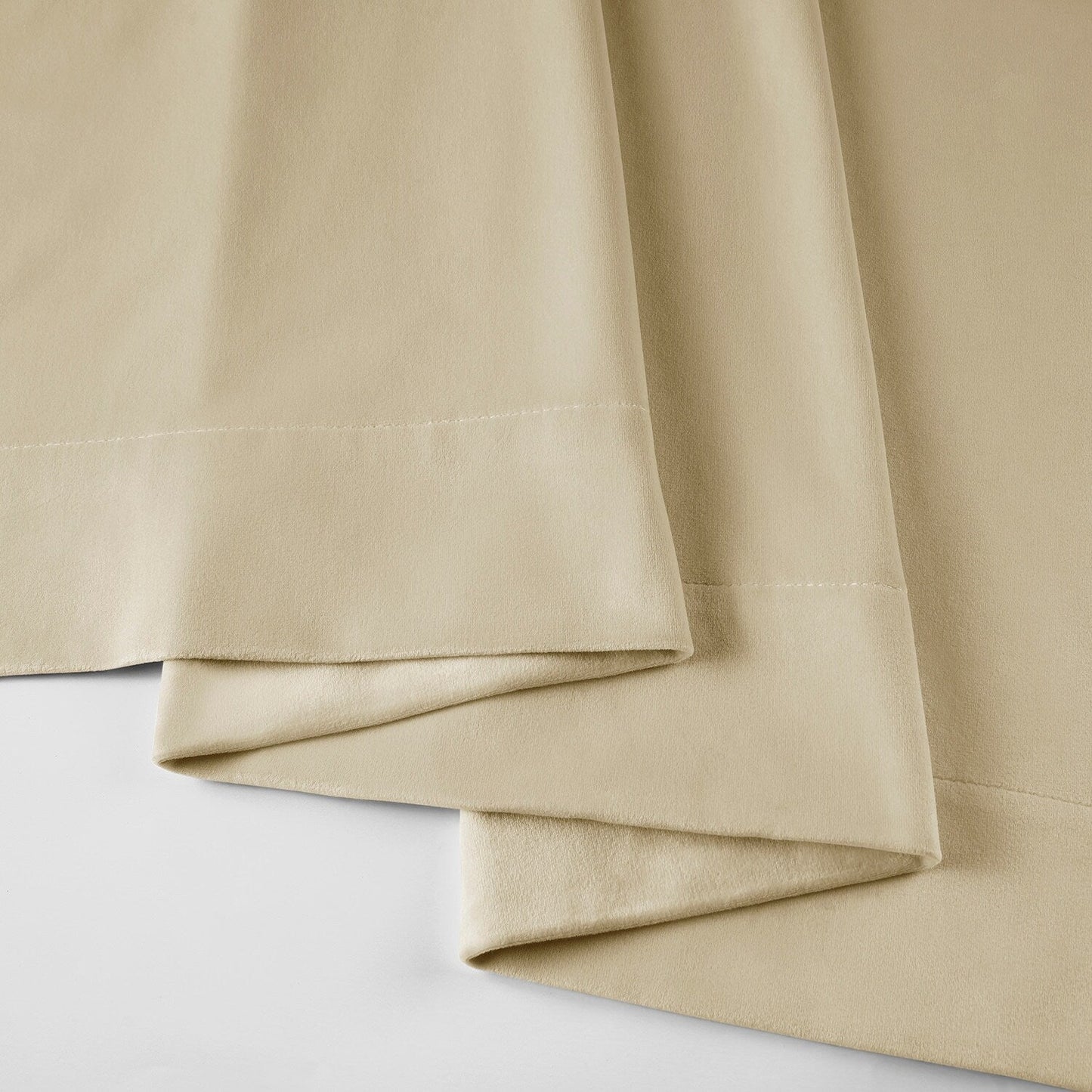 Rideau occultant en velours signature Exclusive Fabrics (1 panneau)