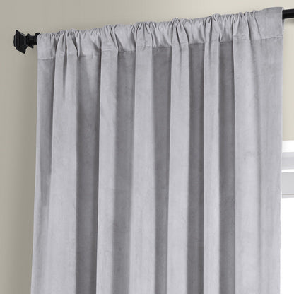 Rideaux occultants en velours peluche signature Exclusive Fabrics (1 panneau) - Rideaux doux et luxueux pour un contrôle optimal de la lumière et une touche d'élégance