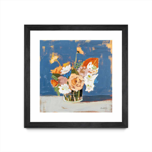 Œuvre d'art murale encadrée et mate « Peach And White Bouquet » 36 x 36