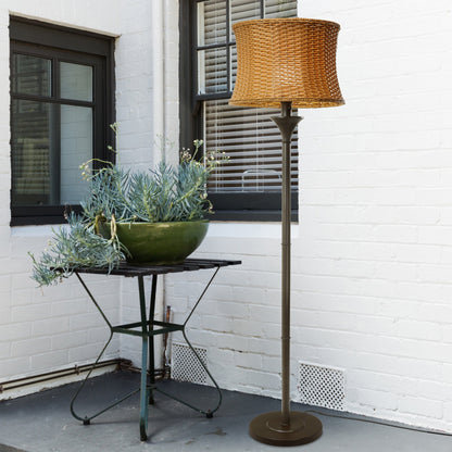 Lampadaire d'extérieur et d'intérieur Havenside Home Pocologan 151 cm (59,5 pouces) en osier tressé - 41,3 cm (16,25 pouces) L x 41,3 cm (16,25 pouces) l x 151,1 cm (59,5 pouces) H