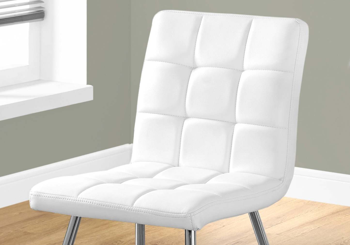 2pcs White Leather-look Chrome Dining Chair|Chaise de salle à manger en chrome avec apparence cuir blanc, 2 pièces|D90FOR1N
