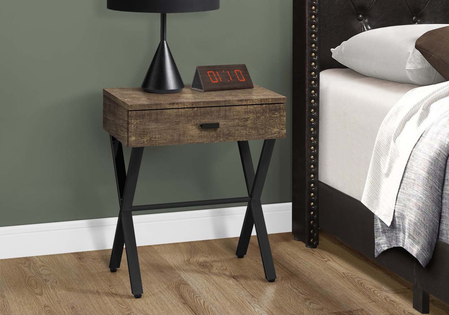 Brown Reclaimed Wood Black Metal Accent Table|Table d’appoint en métal noir et bois recyclé brun|D90FCHMZ