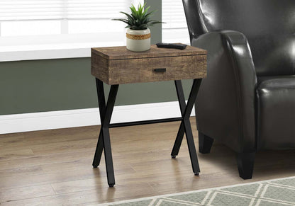 Brown Reclaimed Wood Black Metal Accent Table|Table d’appoint en métal noir et bois recyclé brun|D90FCHMZ