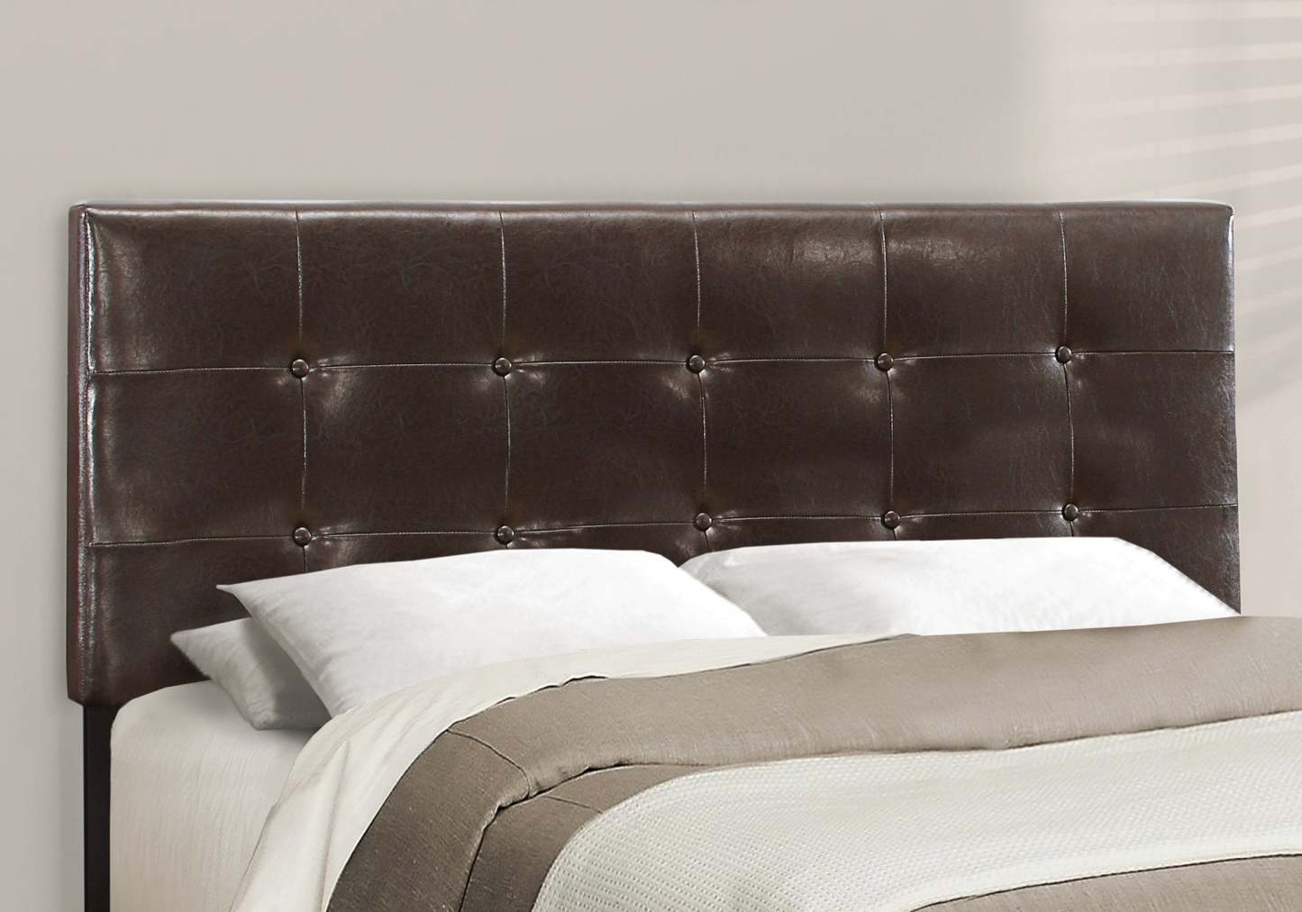 Queen Size Dark Brown Leather-look Bed|Grand lit d’apparence cuir brun foncé|D90FWY9T