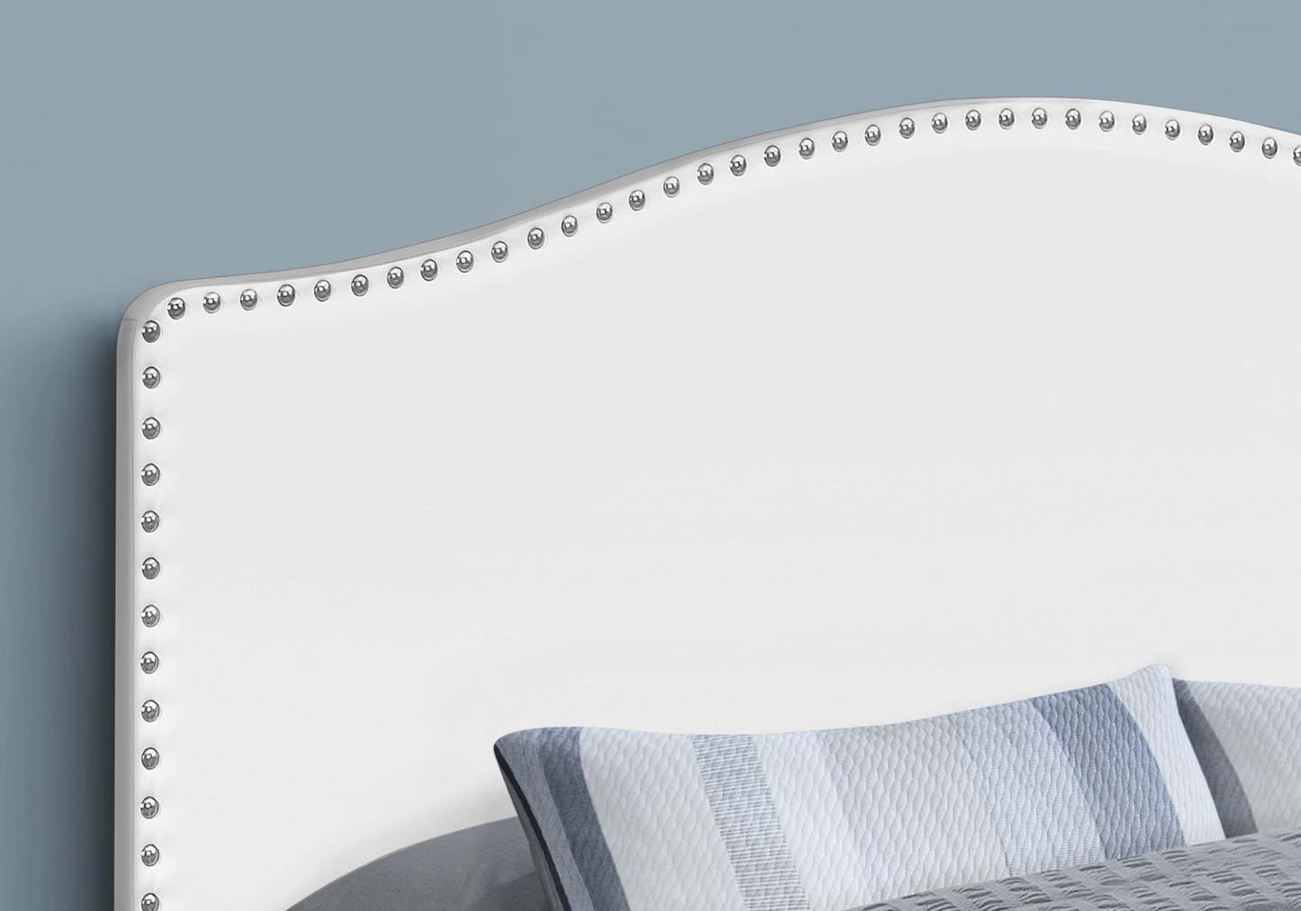 Queen Size White Leather-look Headboard|Tête de lit d’apparence cuir blanc pour grand lit|D90FW88U