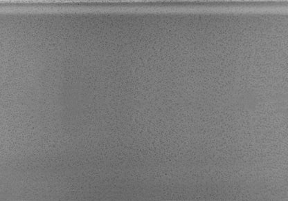 Grey Blue Tile Top Hammered Silver Accent Table|Table d'appoint argentée martelée et dessus à carreaux bleus et gris|D90FG767