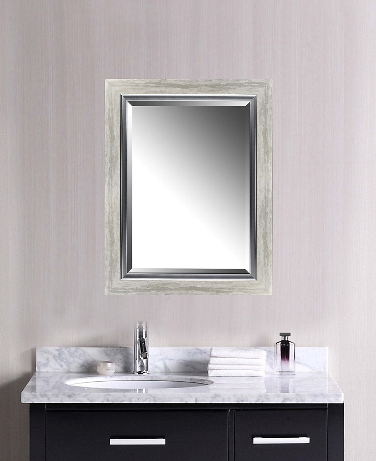 Miroir argenté - 27,25 x 35,25|Miroir argenté 27,25 po x 35,25 po|IMM277MR