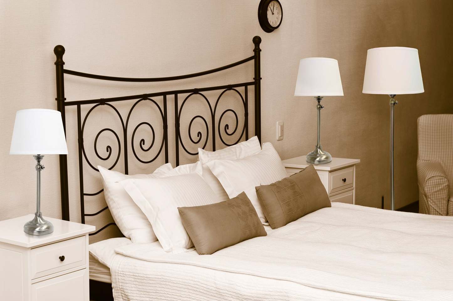 Ensemble de 3 lampes réglables en nickel brossé Elegant Designs (2 lampes de table, 1 lampadaire)|Ensemble 3 lampes réglables (2 lampes de table, 1 lampe à pied) Elegant Designs nickel brossé|D21S32E5