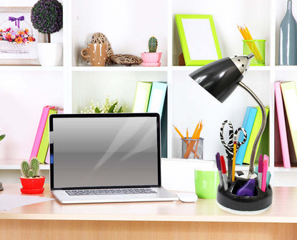 Lampe de bureau Flossy de Limelights avec prise électrique - noire