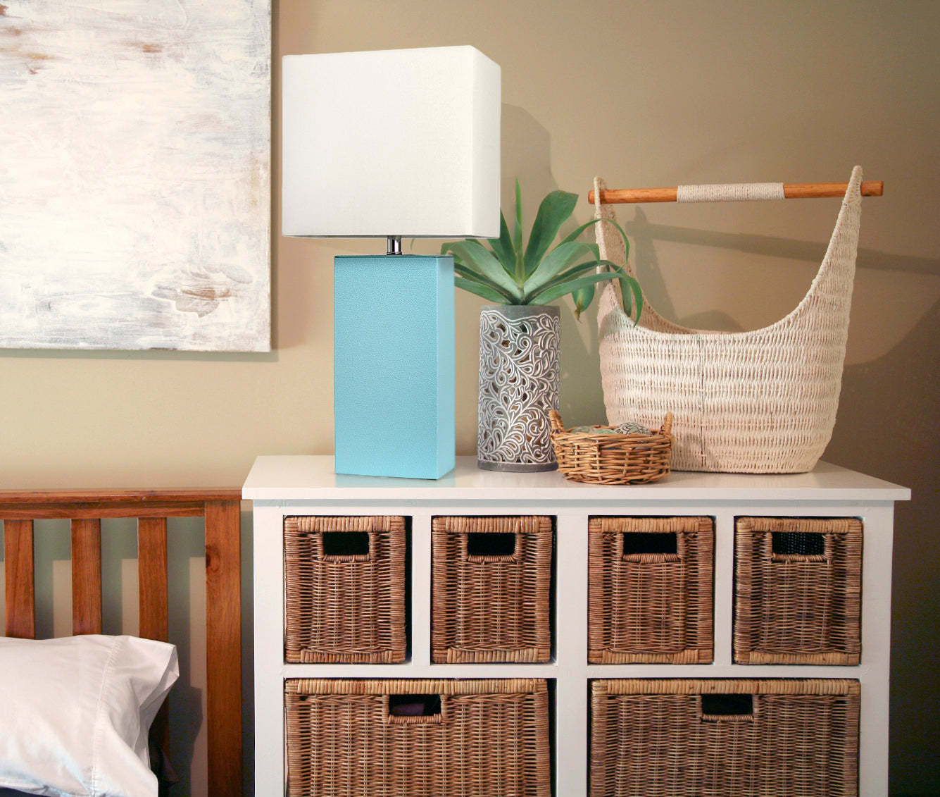 Lampe de table moderne Elegant Designs en cuir avec abat-jour en tissu blanc, turquoise | D21YP7WI