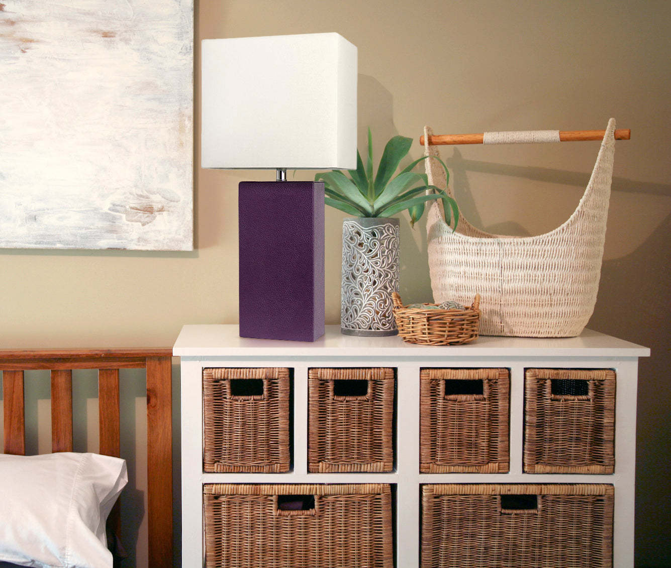 Lampe de table moderne Elegant Designs en cuir avec abat-jour en tissu blanc, aubergine | D2146UTF