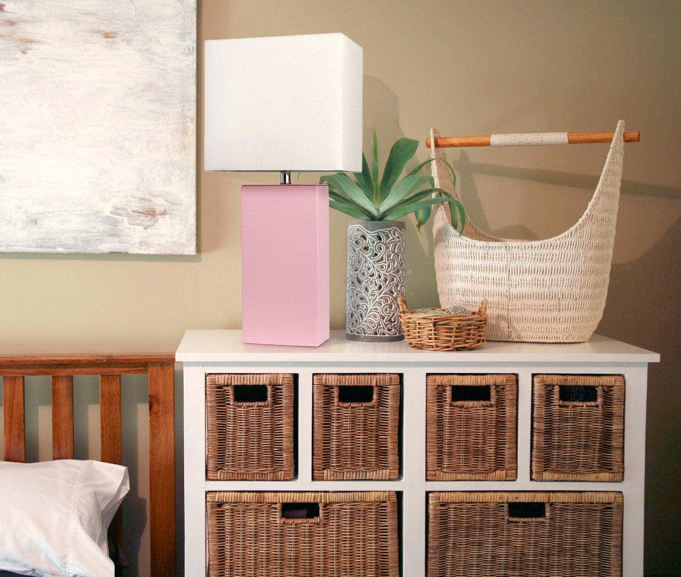 Lampe de table moderne Elegant Designs en cuir rose avec abat-jour en tissu blanc | D21RF3IP