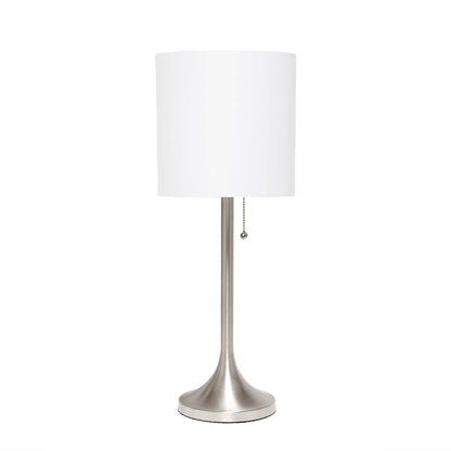 Lampe de table conique Simple Designs avec abat-jour tambour en tissu blanc - Nickel brossé|Lampe de table effilée de Simple Designs avec abat-jour cylindrique en tissu blanc - nickel brossé