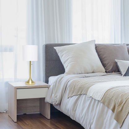 Lampe de table conique Simple Designs avec abat-jour tambour en tissu blanc - Or|Lampe de table effilée de Simple Designs avec abat-jour cylindrique en tissu blanc - doré