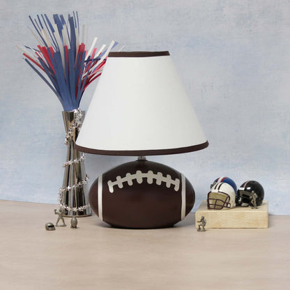 Simple Designs Sportslite 11.5 Athletic Sports Football Base Ceramic Table Lamp with White Empire F|Lampe de table sportive athlétique SportsLite de Simple Designs de 11,5 po en céramique avec base ba