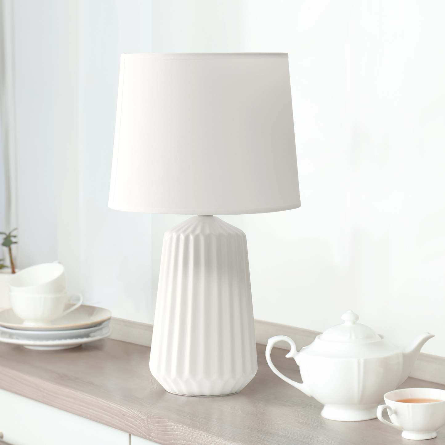 Lampe de table à base plissée Simple Designs - Blanc cassé|Lampe de table de Simple Designs avec base plissée - blanc cassé
