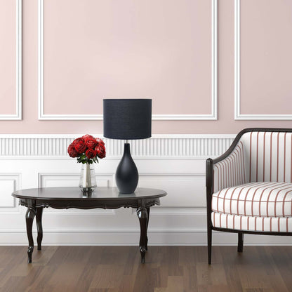 Simple Designs Oval Bowling Pin Base Ceramic Table Lamp - Black|Lampe de table de Simple Designs à base en céramique en forme de quille ovale - noire