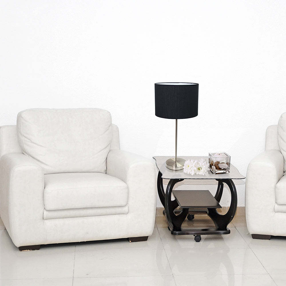 Lampe bâton en nickel brossé Simple Designs avec abat-jour en tissu, lampe de table noire|Lampe de table noire Simple Designs avec pied mince nickel brossé|D21PV3O4