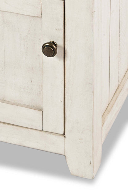 Madison 16 Rustic Chairside Table with Storage - White Wood|Table de fauteuil rustique Madison de 16 po avec rangement - bois blanc