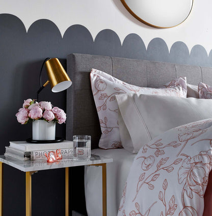 Mia 15.75 Faux Marble Chairside Table - Blanc &amp; Or|Table de fauteuil Mia de 15,75 po en imitation de marbre - blanche et dorée