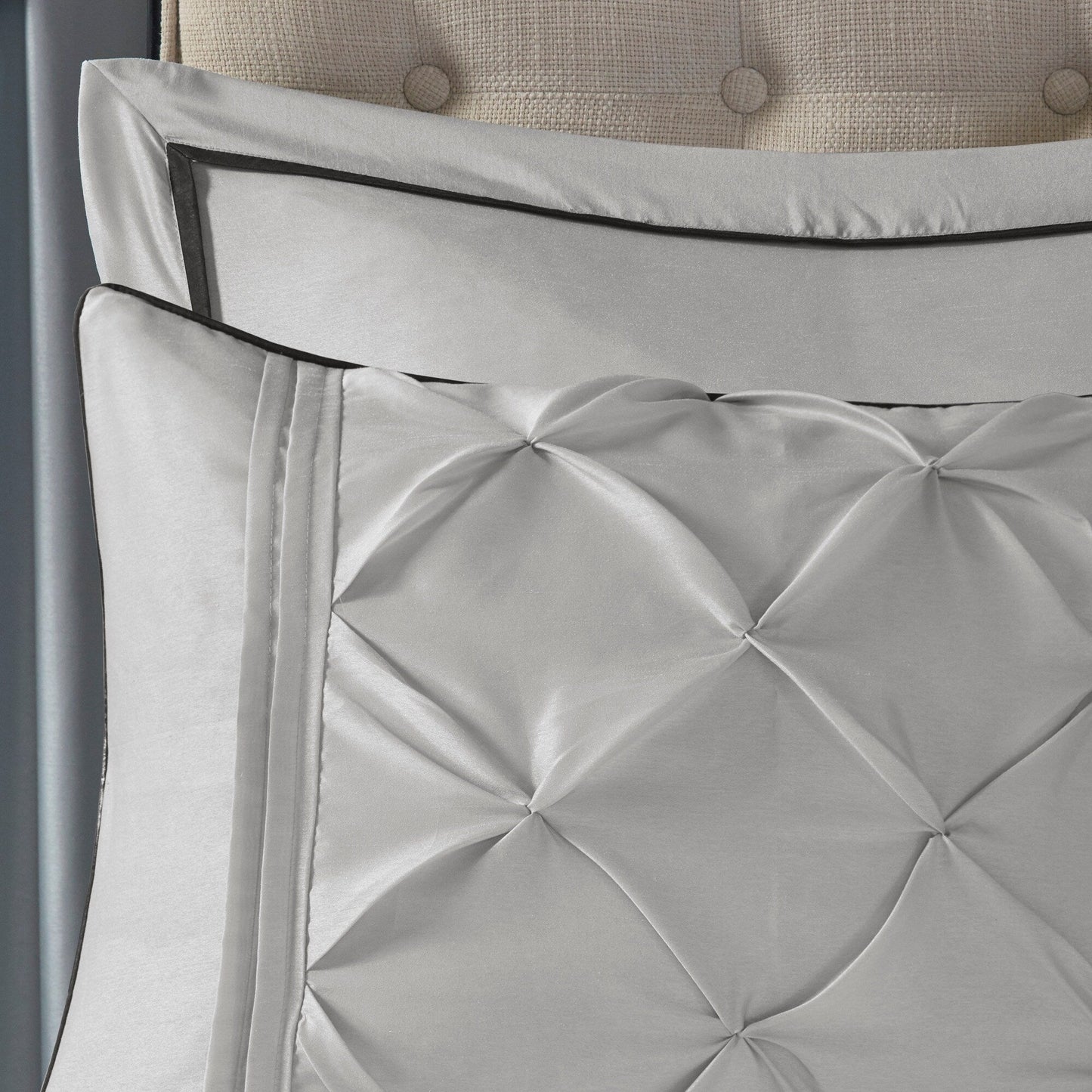 Ensemble de literie Madison Park Essentials Loretta 24 pièces avec rideaux et draps