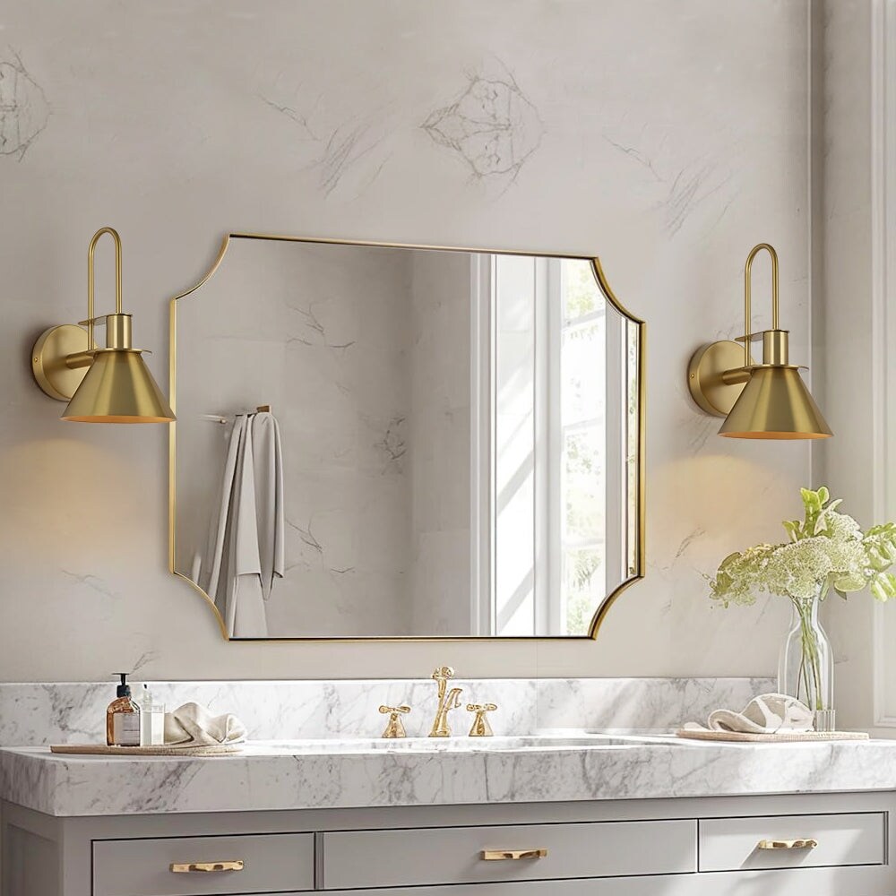 Applique murale conique moderne du milieu du siècle à une lumière - 18 cm (7 po)