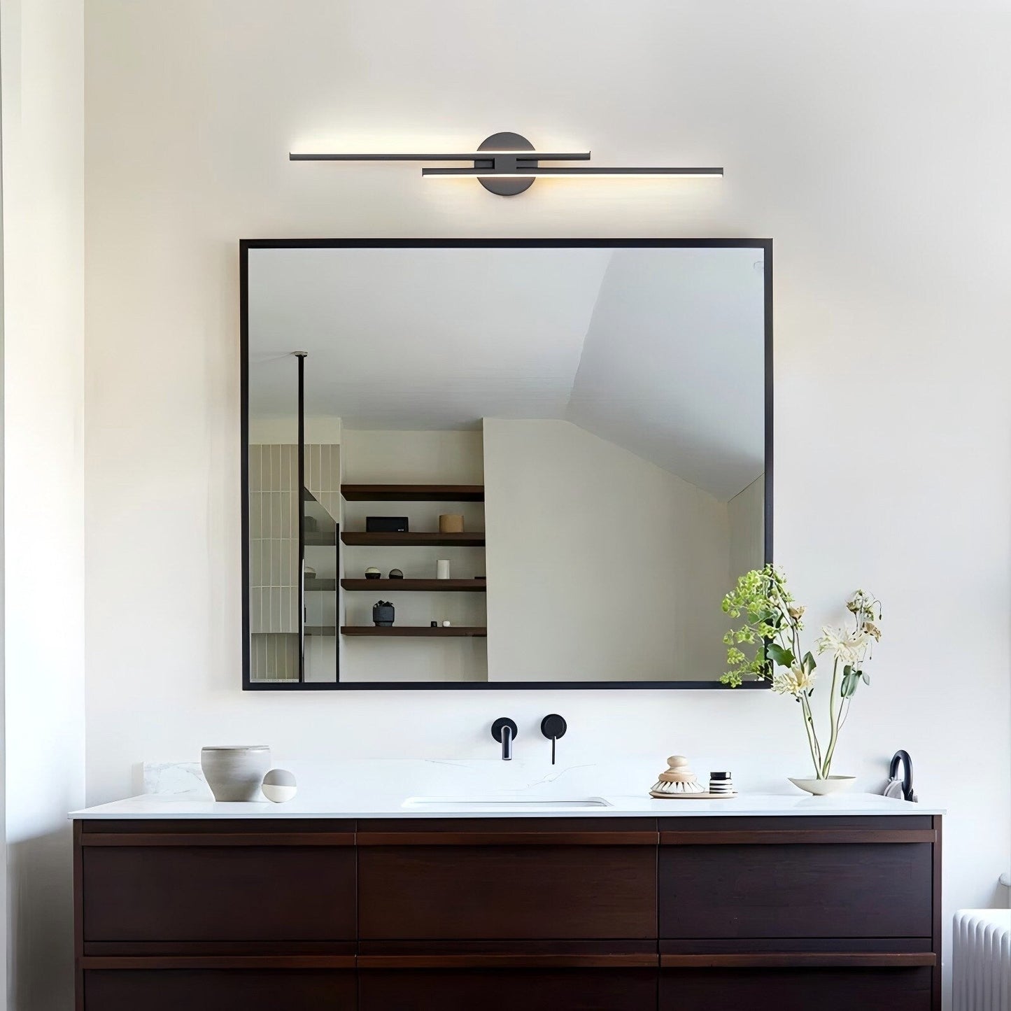 Applique murale minimaliste en métal linéaire à LED dimmable à 2 lumières