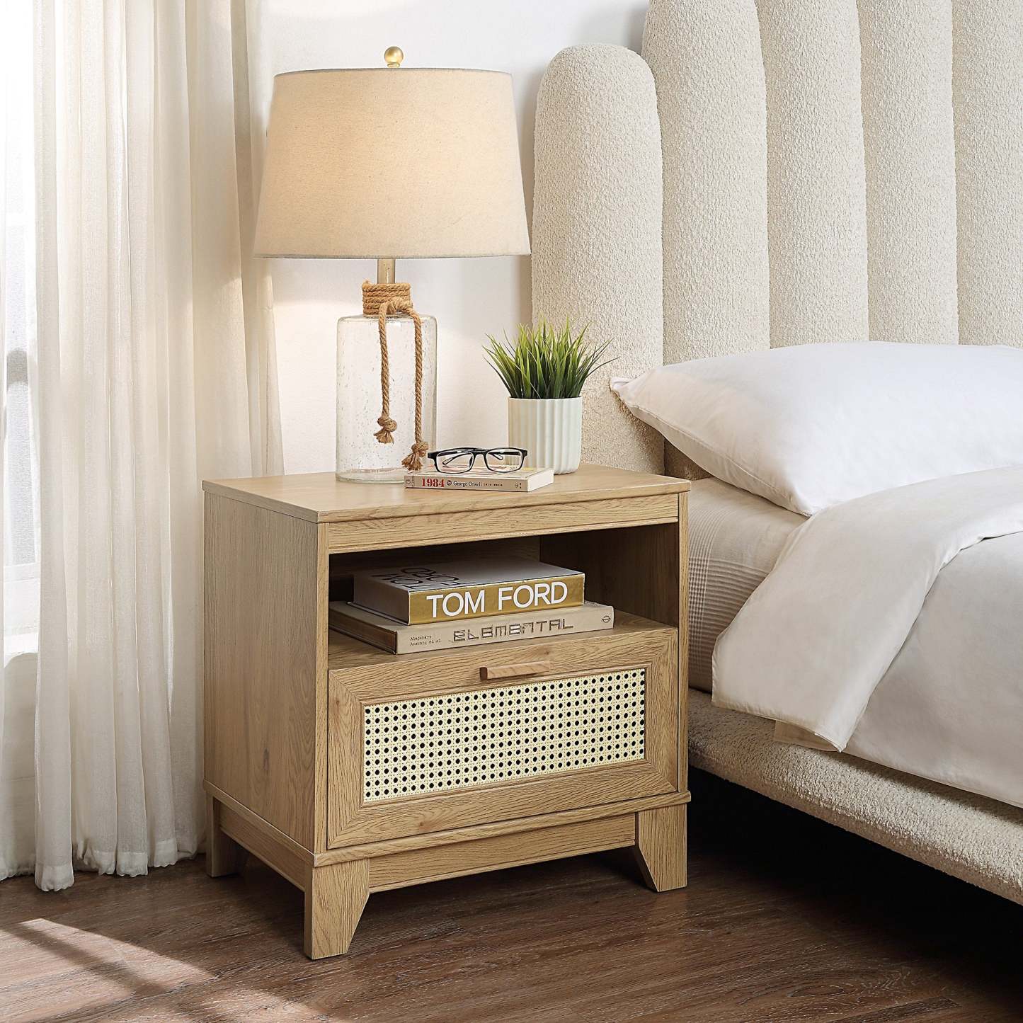 Manhattan Comfort Sheridan Modern Cane Nightstand - Natural|Table de nuit moderne Sheridan de Manhattan Comfort avec cannage - naturel