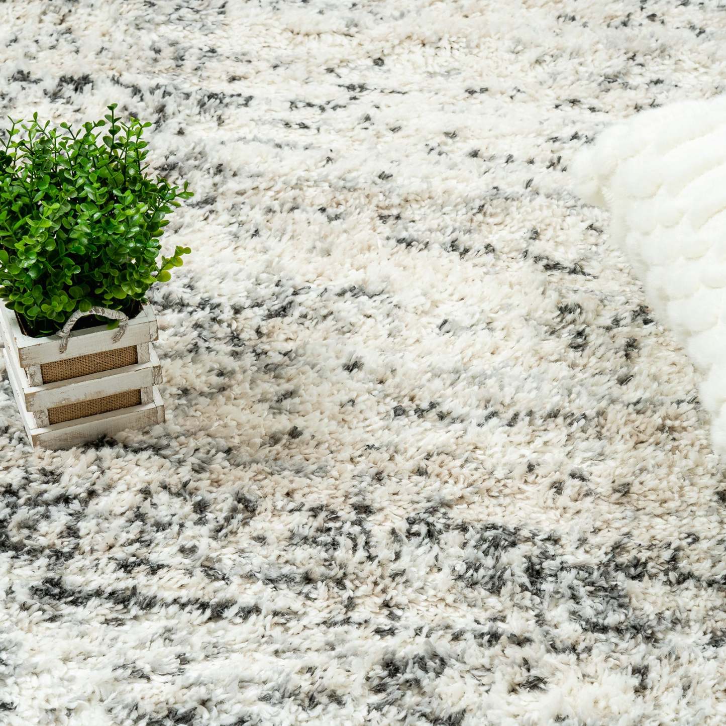 Tapis à poils long Paris crème à motif de vagues - 6 pi 7 po x 9 pi 6 po