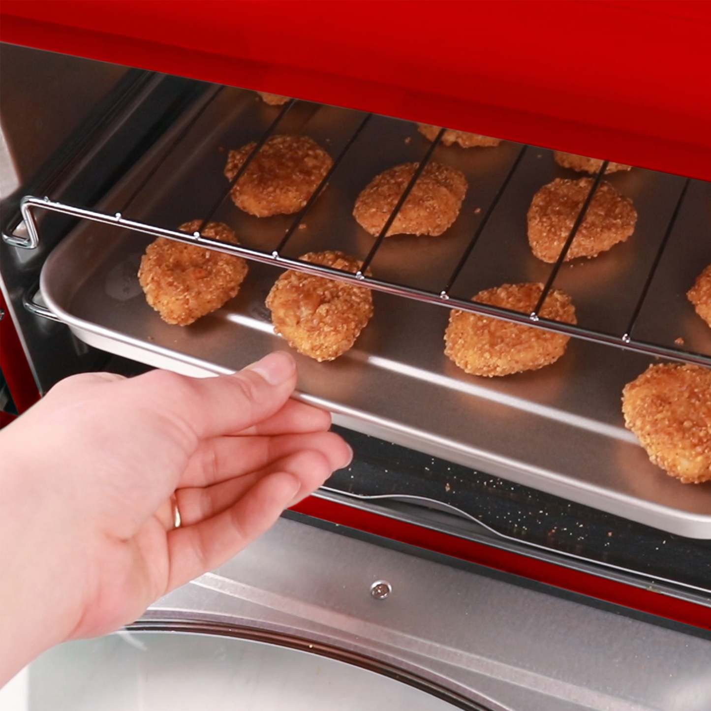 Nostalgia Retro 12-Slice Red Convection Toaster Oven - RTOV2RR|Quatre grille-pain rétro à convection de Nostalgia à 12 tranches, rouge - RTOV2RR