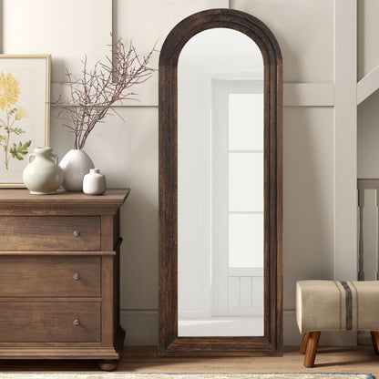 Miroir sur pied pleine longueur Dovelina rustique en bois vieilli arqué