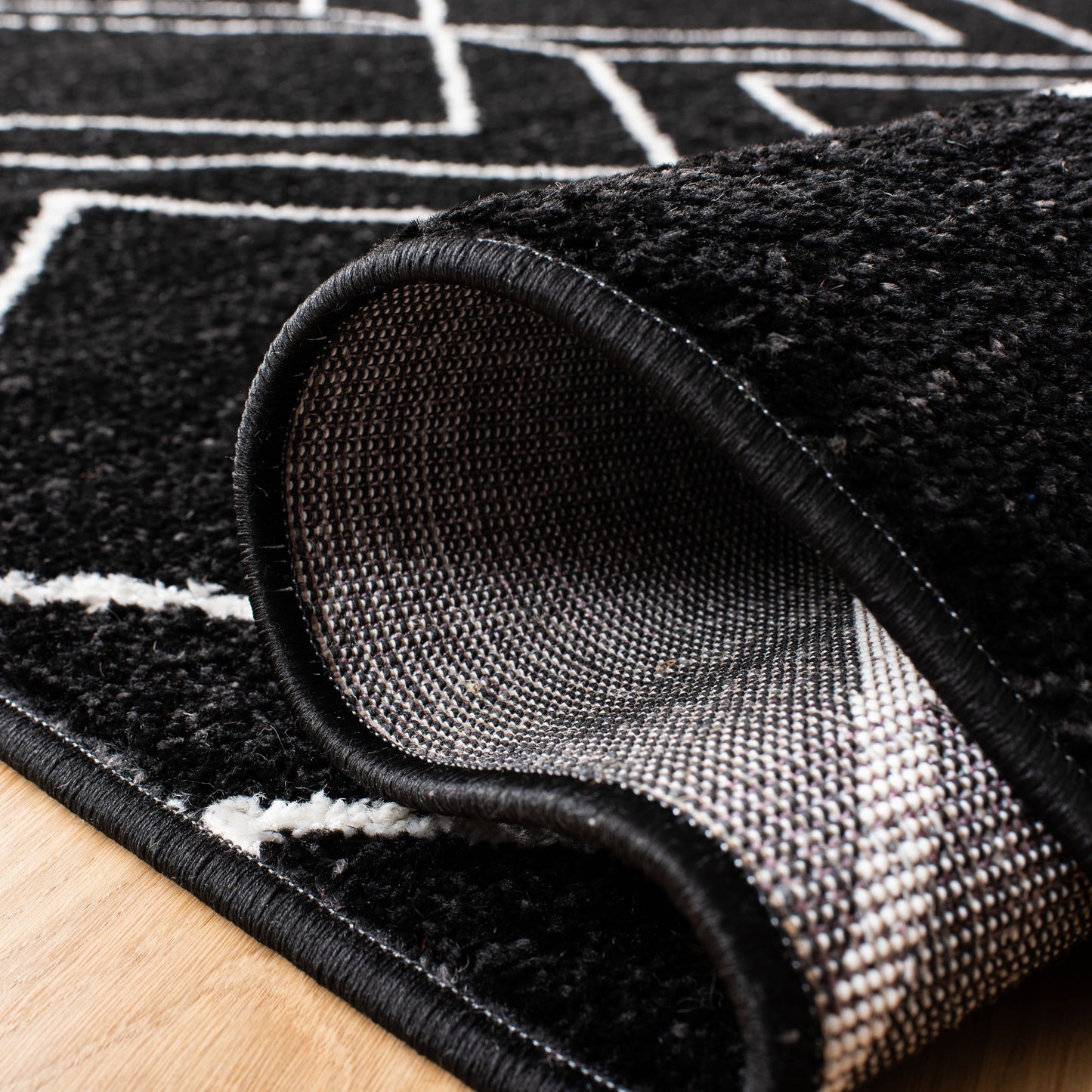 Tapis géométrique moderne SAFAVIEH Adirondack Juvelina