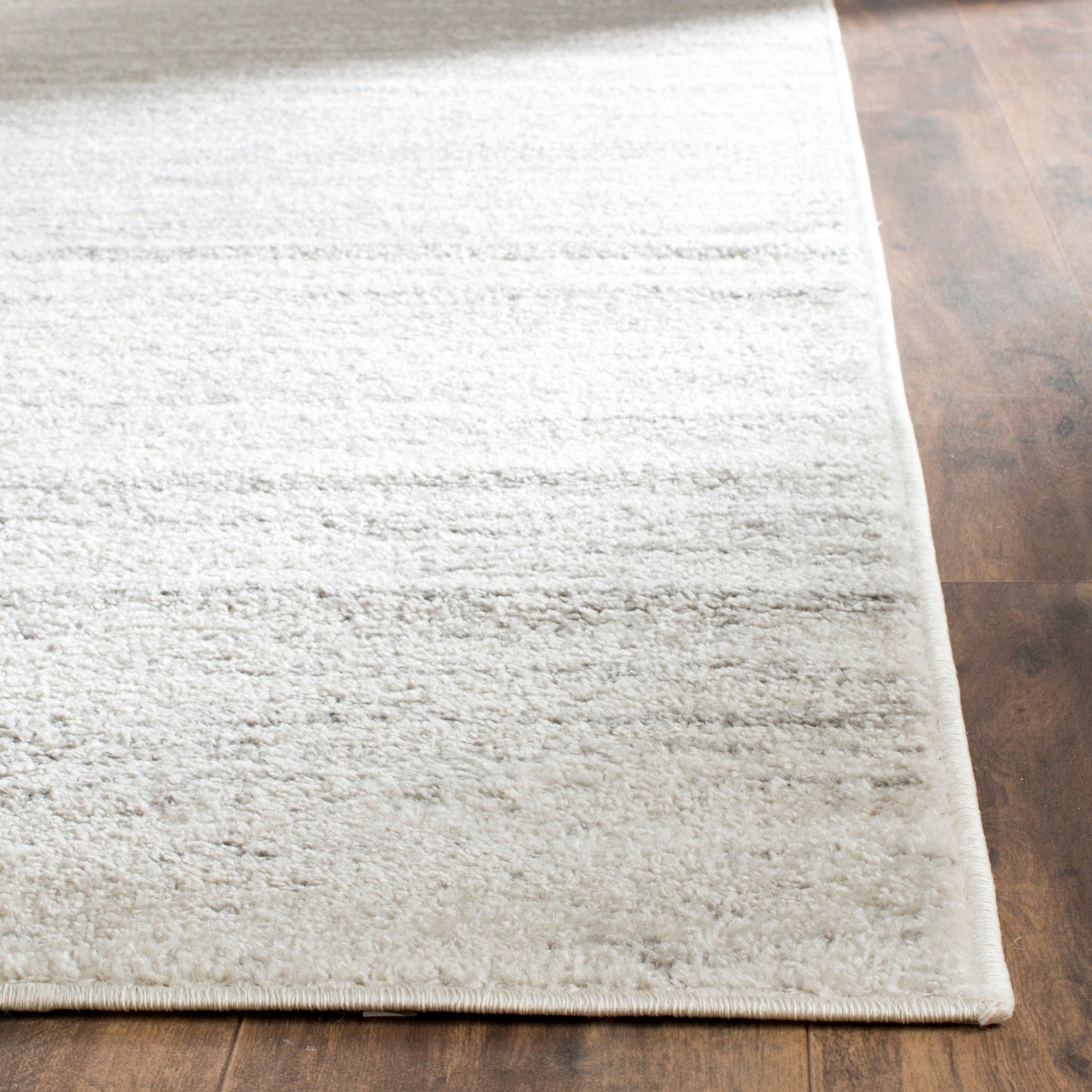 Tapis Adirondack SAFAVIEH Mieko moderne ombré effet vieilli
