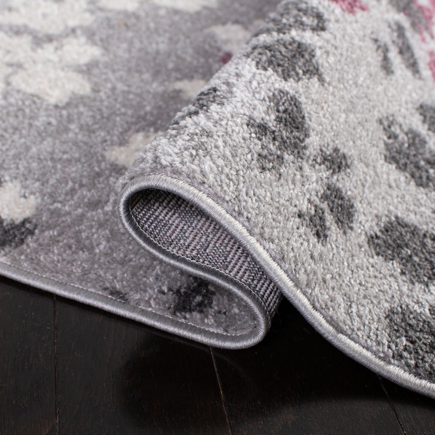 Tapis Adirondack Venelina vintage à motif floral SAFAVIEH