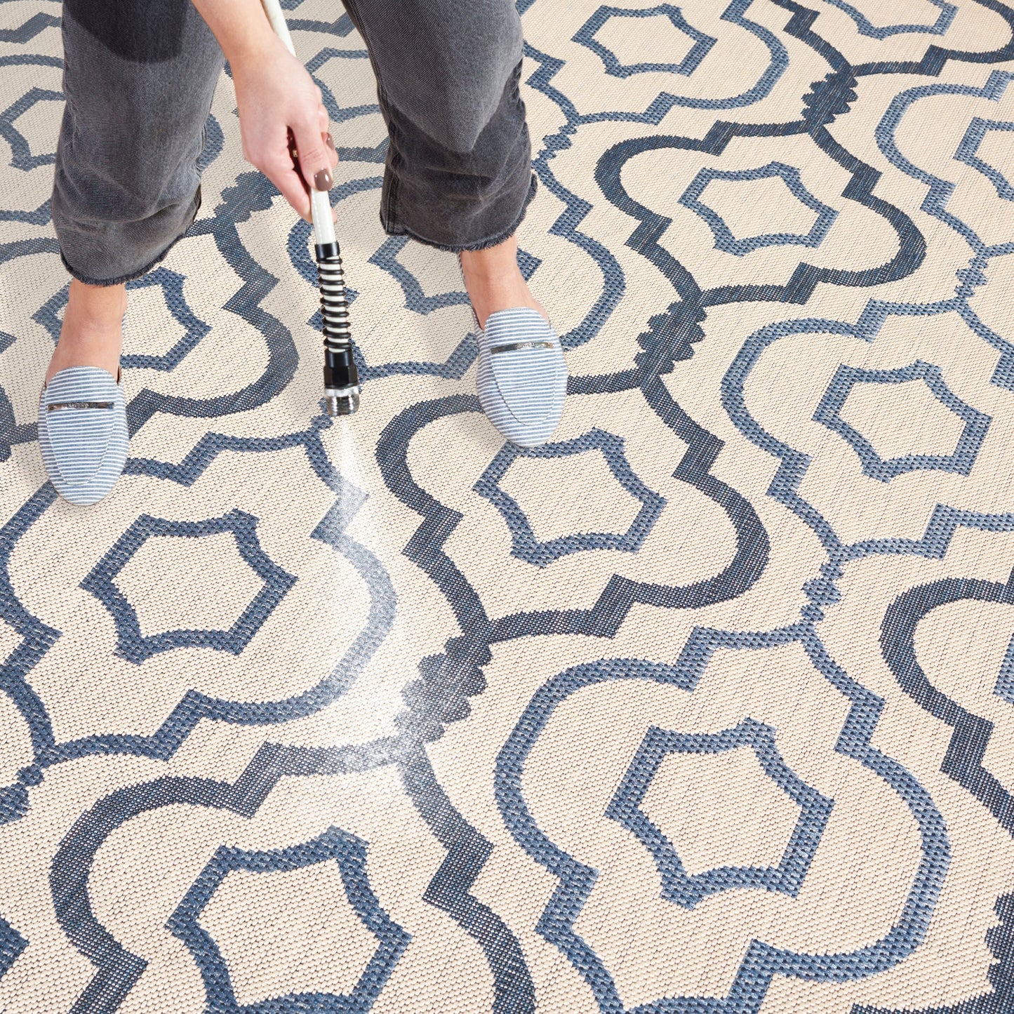 Tapis de jardin imperméable SAFAVIEH Courtyard Oyvor pour intérieur/extérieur