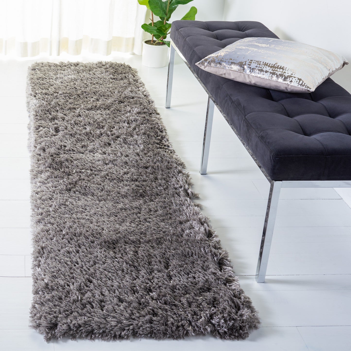 Tapis SAFAVIEH Flokati Shag Wynne de 7 cm d'épaisseur