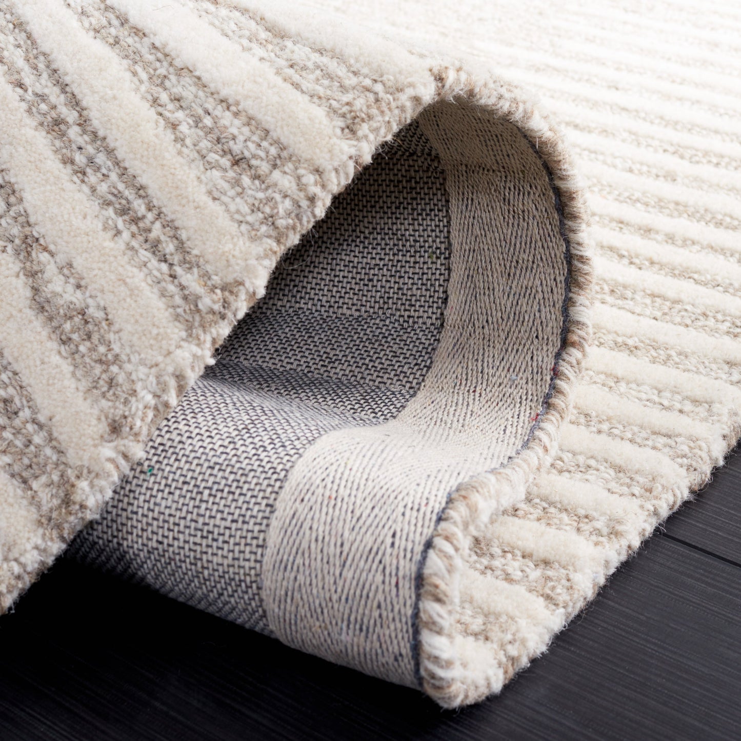 Tapis moderne en laine abstrait Sofoula fait main SAFAVIEH