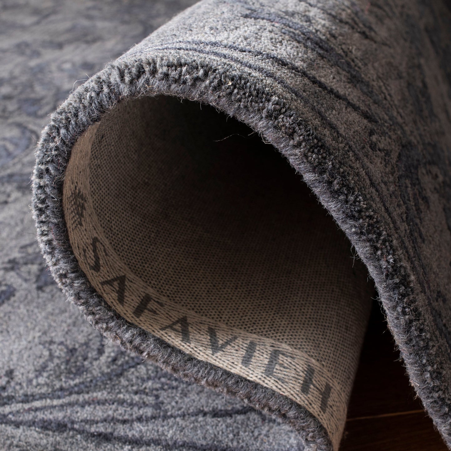 Tapis oriental traditionnel en laine SAFAVIEH fait main, style Rukija antique