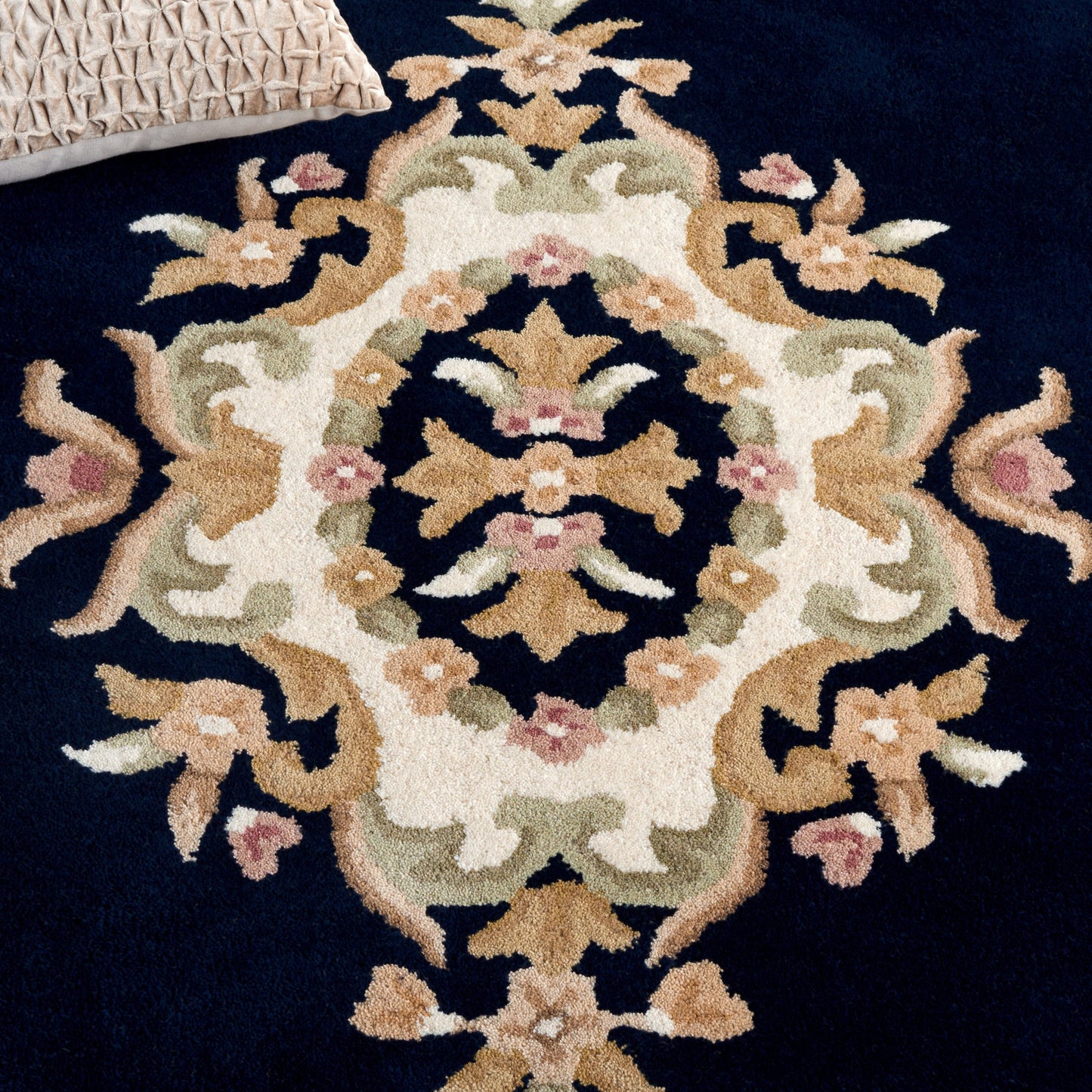 Tapis traditionnel en laine SAFAVIEH fait main, style Aubusson Hale.