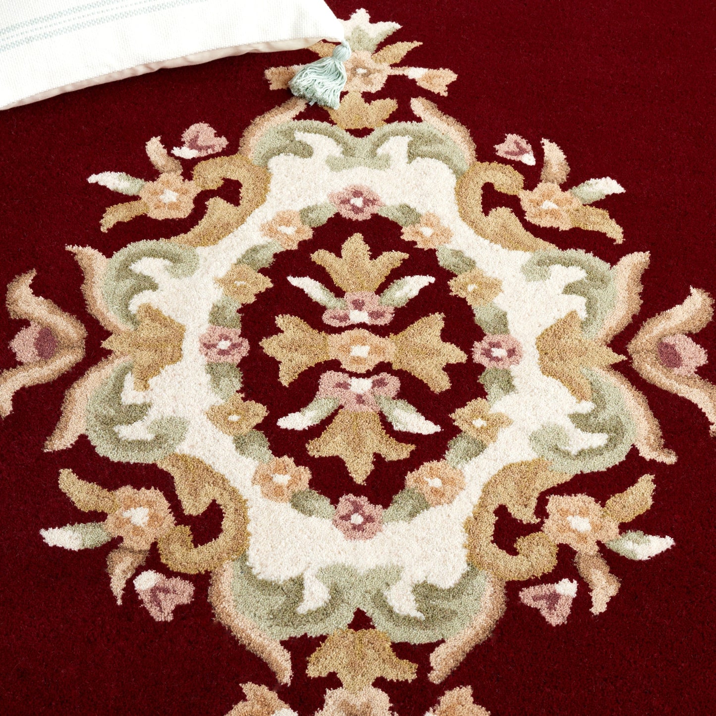 Tapis traditionnel en laine SAFAVIEH fait main, style Aubusson Hale.